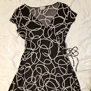 Flattering black and white dress